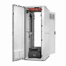 APC EcoStruxure Micro Data Centrum, skříň 42U, 5kVA, RM chlazení, ventilátor, FSS, 230V, 50Hz, 2000